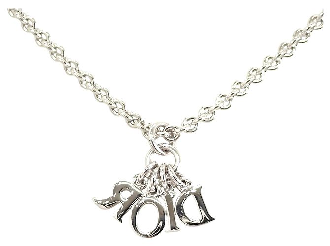Dior Halskette mit hängenden Buchstaben-Anhänger, Silber-Finish - Ansicht 2