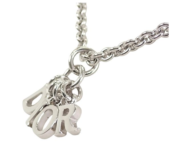 Dior Halskette mit hängenden Buchstaben-Anhänger, Silber-Finish - Ansicht 8