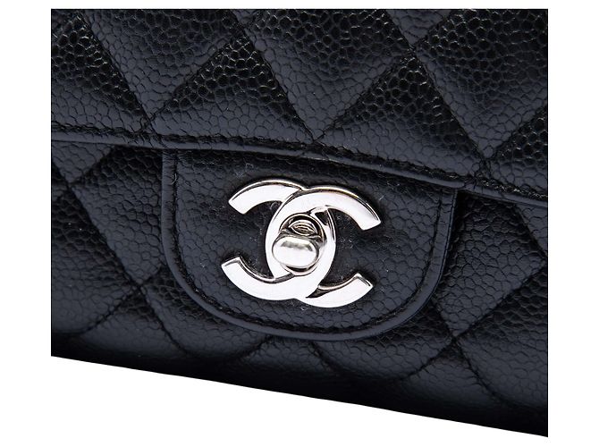 Chanel Black Medium Classic Caviar Double Flap - vista 5