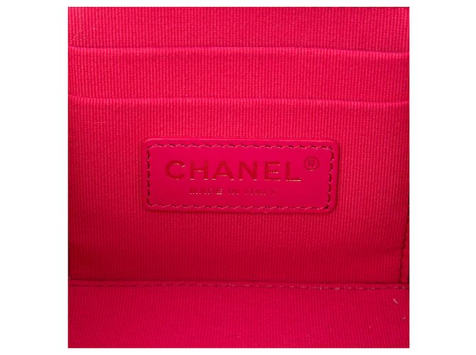 Vanity Beauty case Chanel in vitello matelassé nero con CC e catena - vista 5