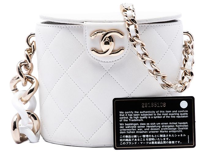 Vanity Beauty Case Elegante Chanel White CC Quilted Lambskin con Catena - vista 7