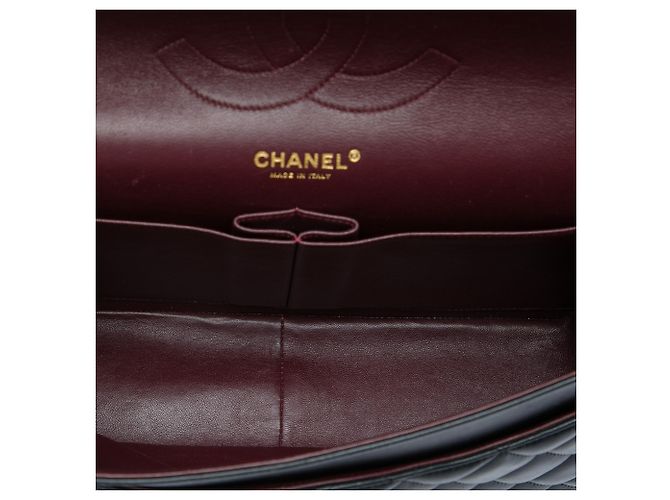 Chanel Black Jumbo Classic Lambskin Double Flap - vista 4