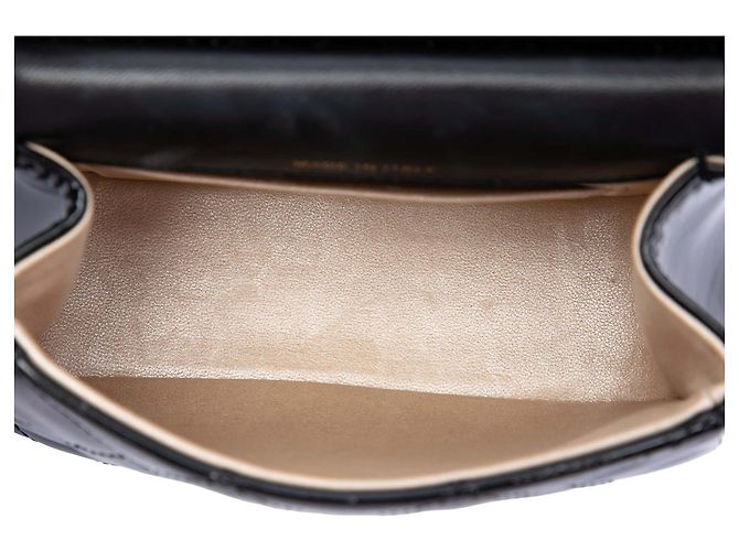 Clutch Chanel Black CC Quilted Patent Frame con cadena - vista 4