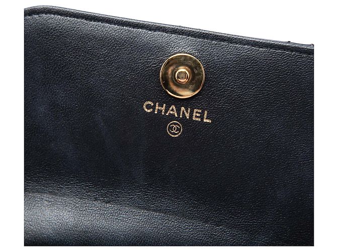 Clutch Chanel Black CC Quilted Patent Frame con cadena - vista 5