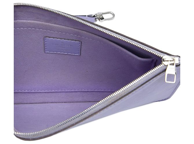 Pouch Louis Vuitton Neverfull in pelle Epi viola - vista 4