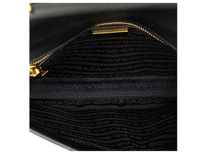Prada Borsa a tracolla Saffiano nera con chiusura push lock - vista 4