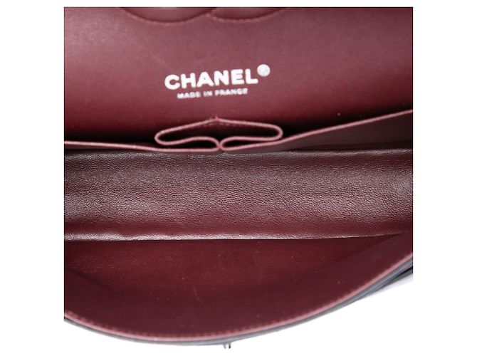 Chanel Black Medium Classic Lambskin Double Flap - vista 4
