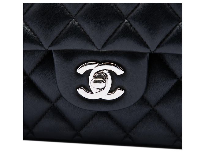 Chanel Black Medium Classic Lambskin Double Flap - vista 5