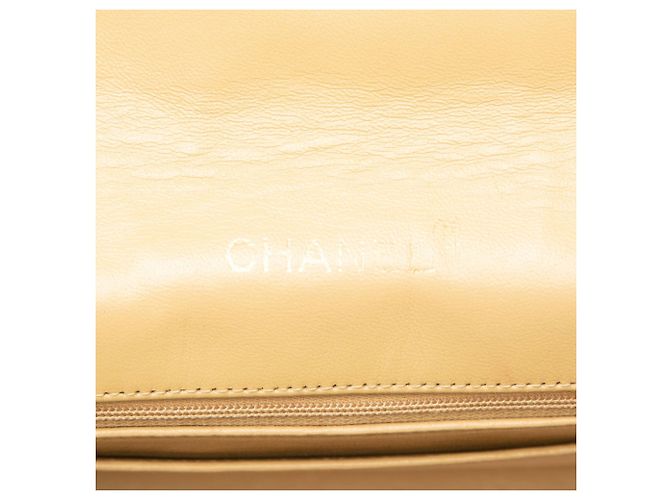 Chanel Beige CC Quilted Lambskin Round Flap - vista 5