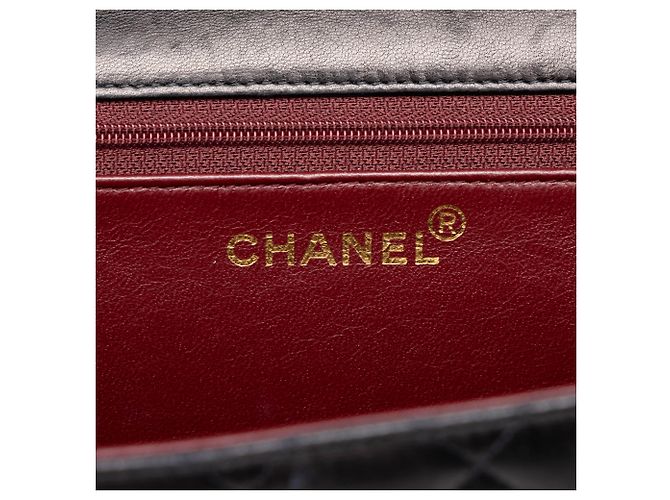 Chanel Black Medium CC Quilted Lambskin Single Flap - vista 5