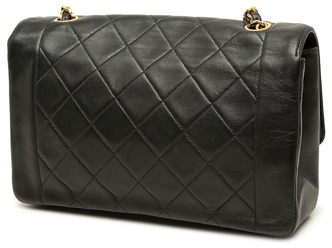 Chanel Black Medium Lambskin Diana Flap - Ansicht 2