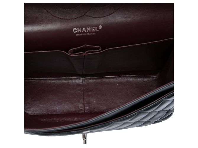Chanel Black Jumbo Classic Lambskin Double Flap - vista 4