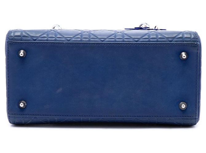 Dior Blue Medium Ultra Matte Calfskin Embossed Cannage Lady Dior - vista 3