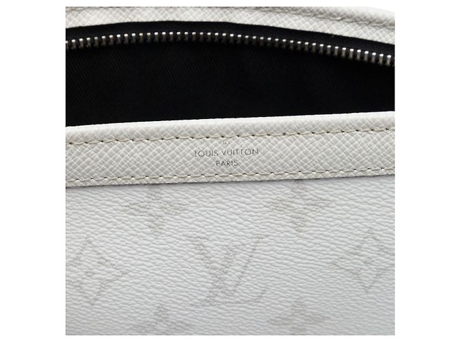 Louis Vuitton White Monogram Taigarama Gaston Wearable Wallet - vista 5