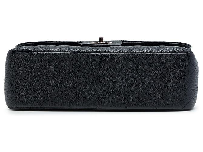 Chanel Black Jumbo Classic Caviar Double Flap - vista 3