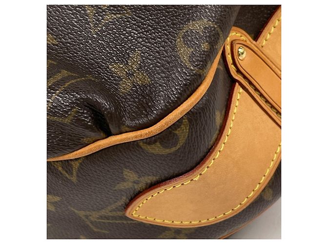 Borsa a tracolla Louis Vuitton Tulum GM - vista 3