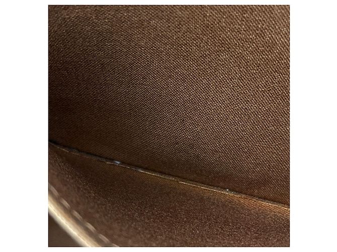 Borsa a tracolla Louis Vuitton Tulum GM - vista 9