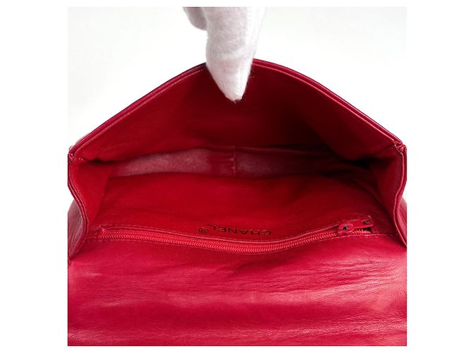 Bolso de hombro Chanel de cuero rojo - vista 12