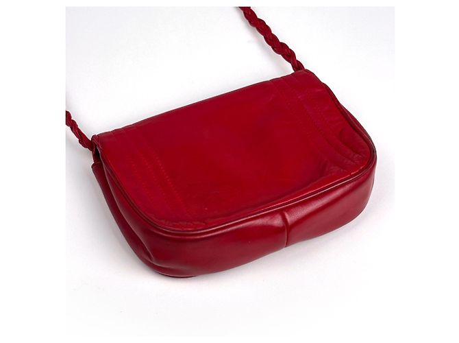Bolso de hombro Chanel de cuero rojo - vista 2
