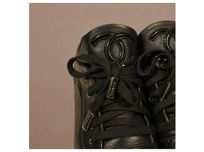 Chanel Sneakers in pelle nera e vernice - vista 15