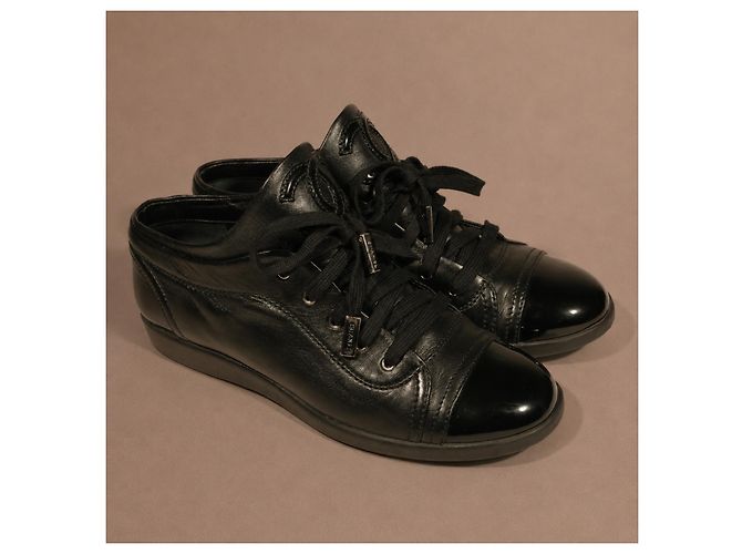 Chanel Sneakers in pelle nera e vernice - vista 4