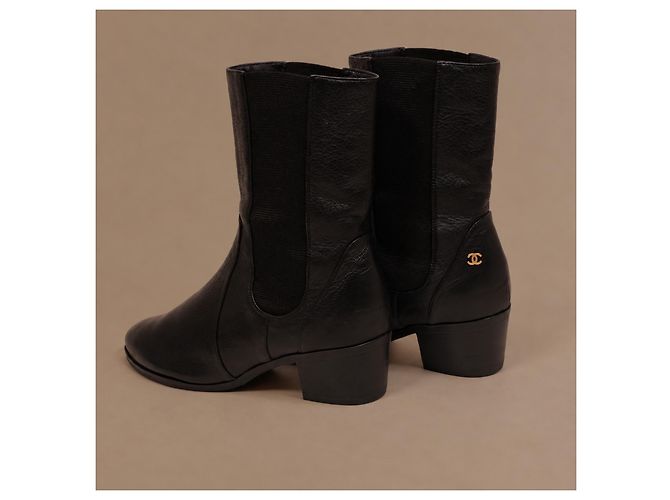 Botines Chanel Runway de piel negra - vista 14