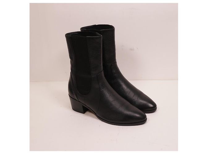 Botines Chanel Runway de piel negra - vista 2