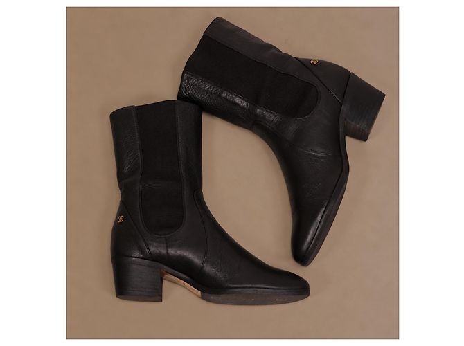 Botines Chanel Runway de piel negra - vista 9