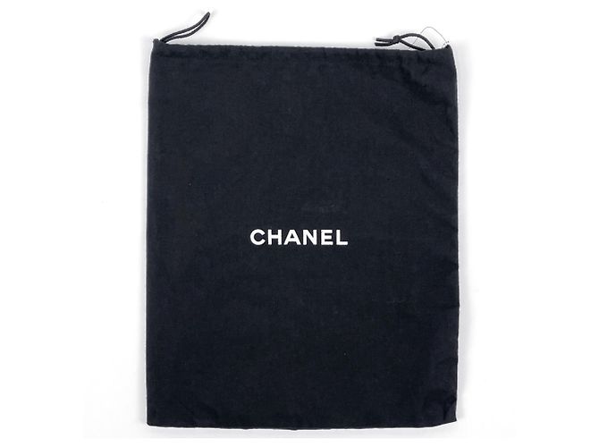 Borsa a tracolla Chanel Matelassé in pelle nera - vista 11