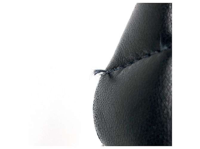 Borsa a tracolla Chanel Matelassé in pelle nera - vista 4