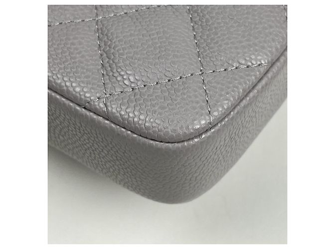 Borsa a tracolla Chanel Matelassé in Gray - vista 3