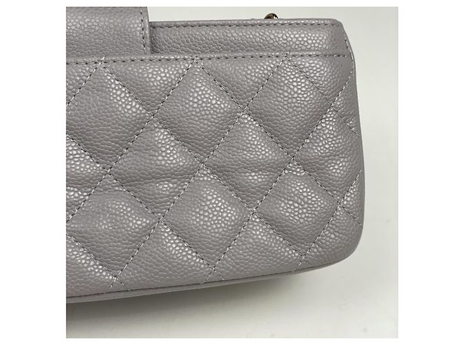 Borsa a tracolla Chanel Matelassé in Gray - vista 4