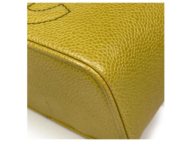 Chanel Vanity Pouch aus gelbem genarbtem Kalbsleder - Ansicht 3