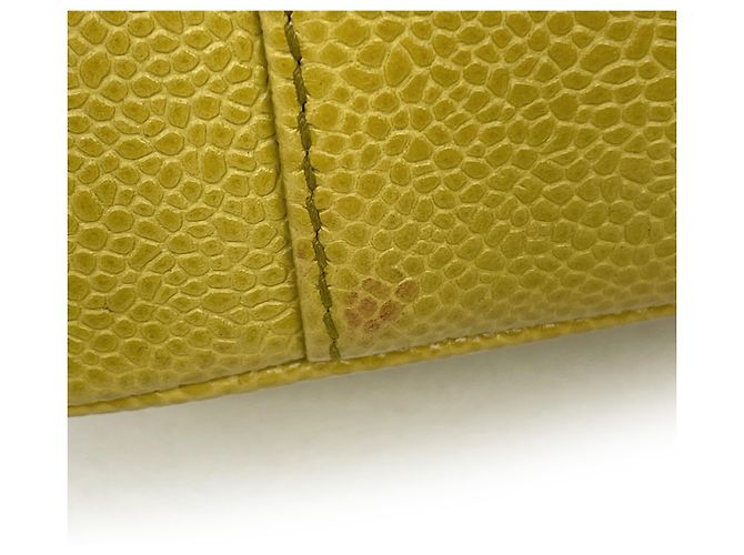 Chanel Vanity Pouch aus gelbem genarbtem Kalbsleder - Ansicht 4