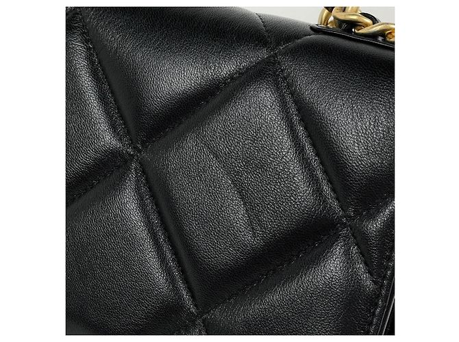 Chanel Schultertasche aus schwarzem Leder - Ansicht 4