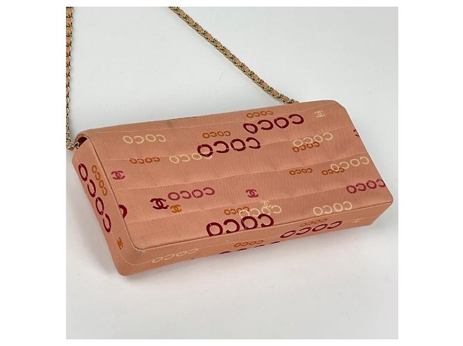 Borsa a tracolla Chanel in tela rosa - vista 2