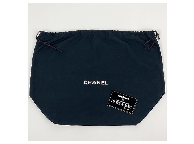 Borsa a tracolla Chanel in pelle Matelassé - vista 7