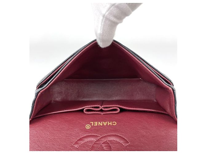 Bolsa de ombro Chanel Matelassé em couro preto - vista 9