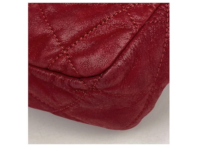 Borsa a tracolla Chanel Matelassé in pelle rossa - vista 3