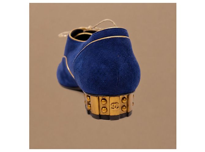 Chanel Scarpe stringate camoscio blu e oro - vista 15