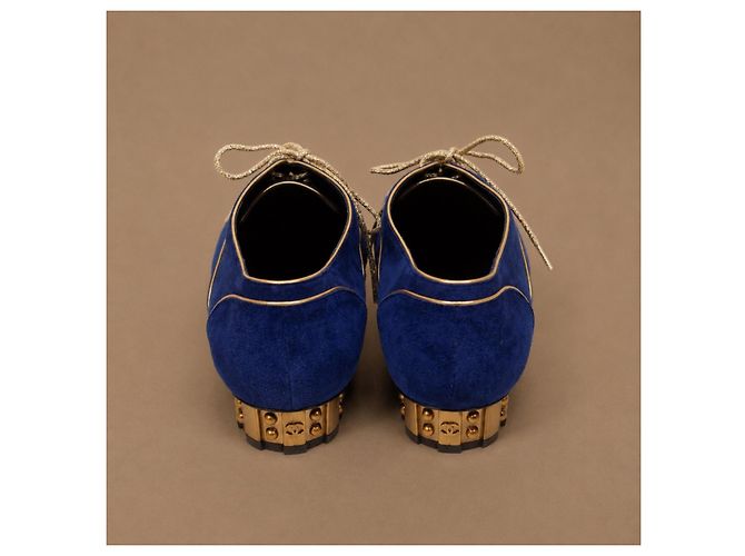 Chanel Scarpe stringate camoscio blu e oro - vista 5