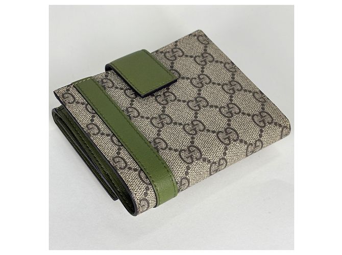Cartera bi-fold Gucci en beige y verde - vista 2