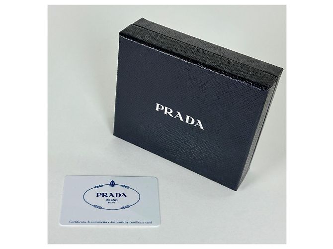 Prada Bi-Fold Geldbörse aus schwarzem Saffiano-Leder - Ansicht 8