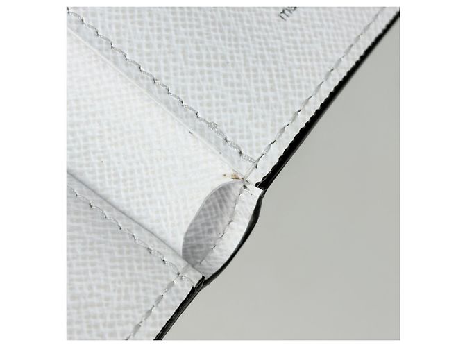 Louis Vuitton Victor Tri-fold Wallet - view 5