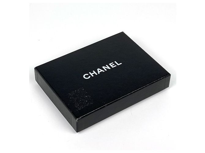 Portafoglio tri-fold Chanel in pelle di vitello granulata nera - vista 7