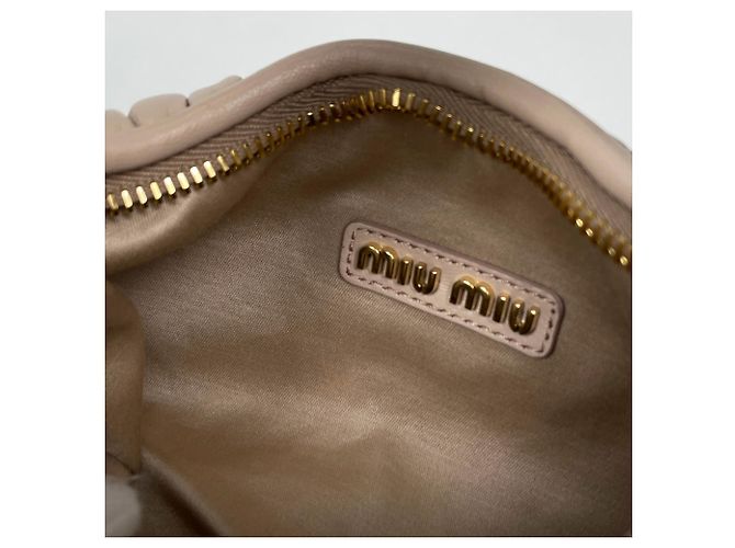 Borsa hobo Miu Miu in pelle rosa - vista 8