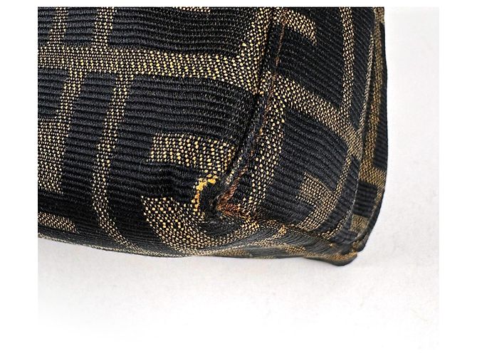 Fendi Schultertasche aus Canvas mit Zucca-Muster - Ansicht 3