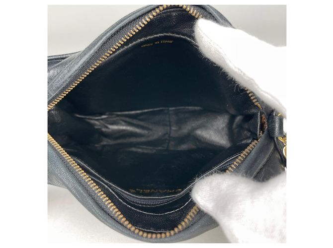 Borsa a tracolla Chanel in pelle nera - vista 7