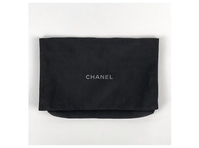 Bolsa de ombro Chanel em couro de bezerro granulado preto - vista 6