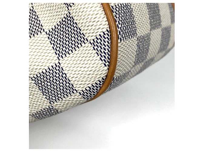 Borsa a tracolla Louis Vuitton Siracusa PM - vista 3